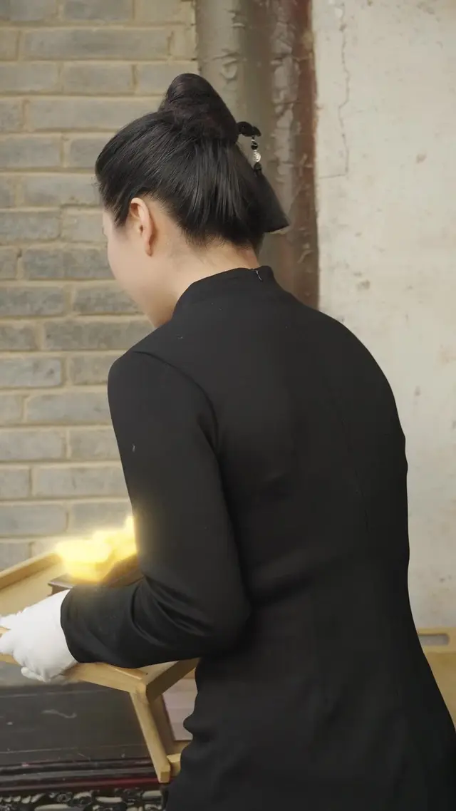 Episode 16 of A Deal for a Mysterious Funeral
