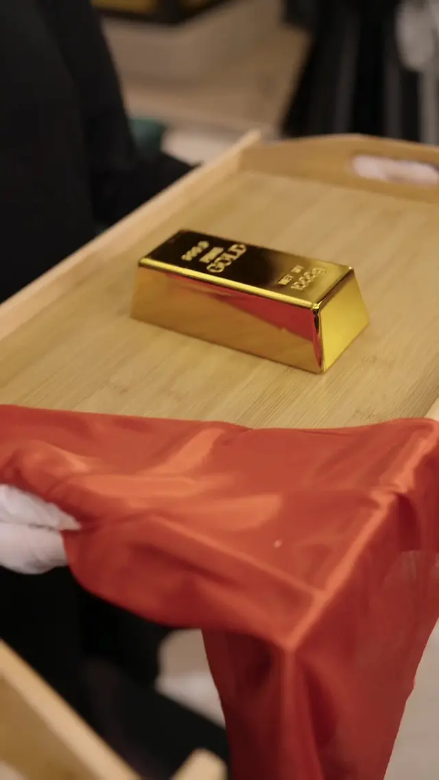 Episode 38 of A Deal for a Mysterious Funeral