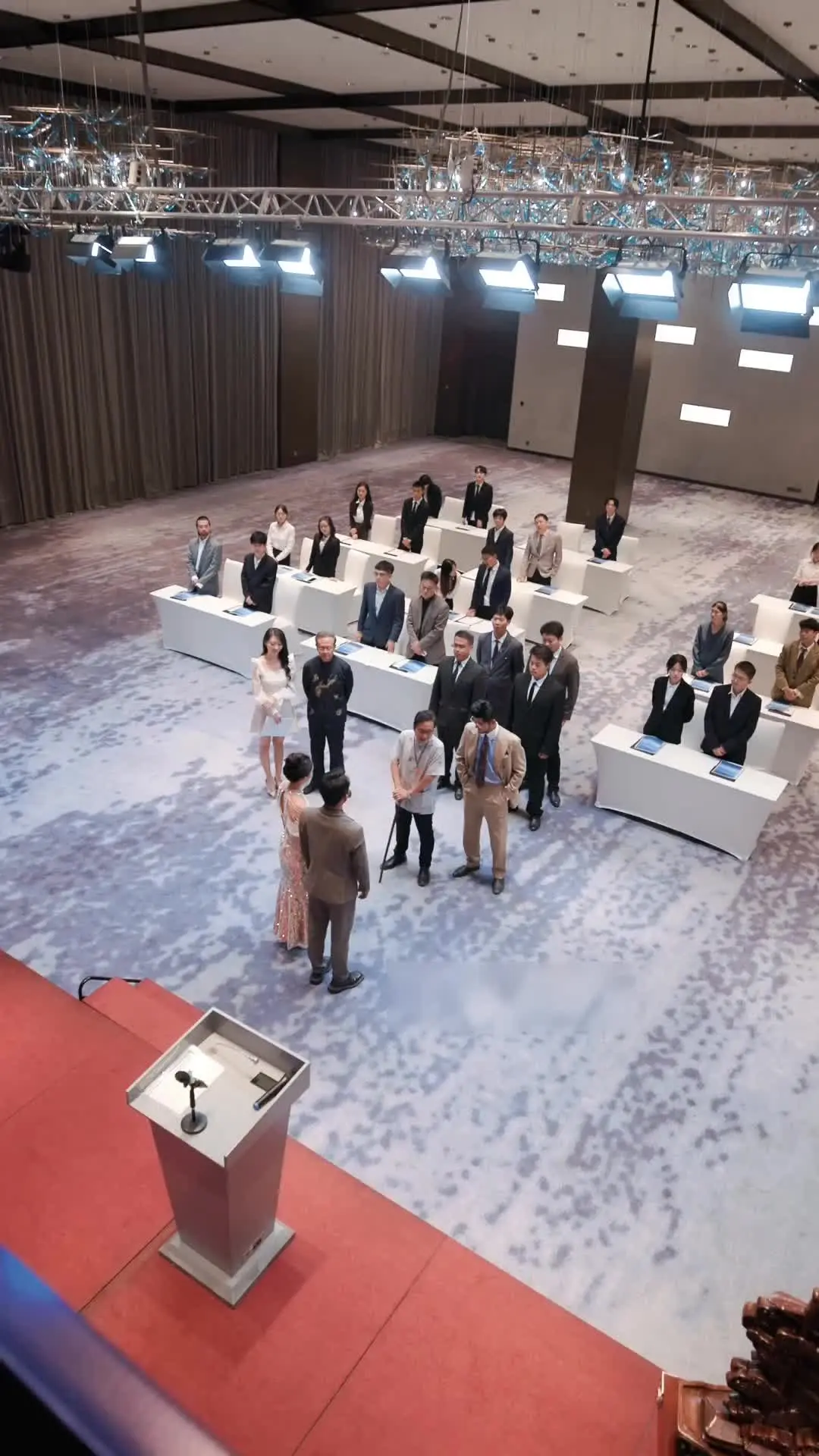 Episode 34 of After Being Dumped, the Beautiful CEO Proposed to Me