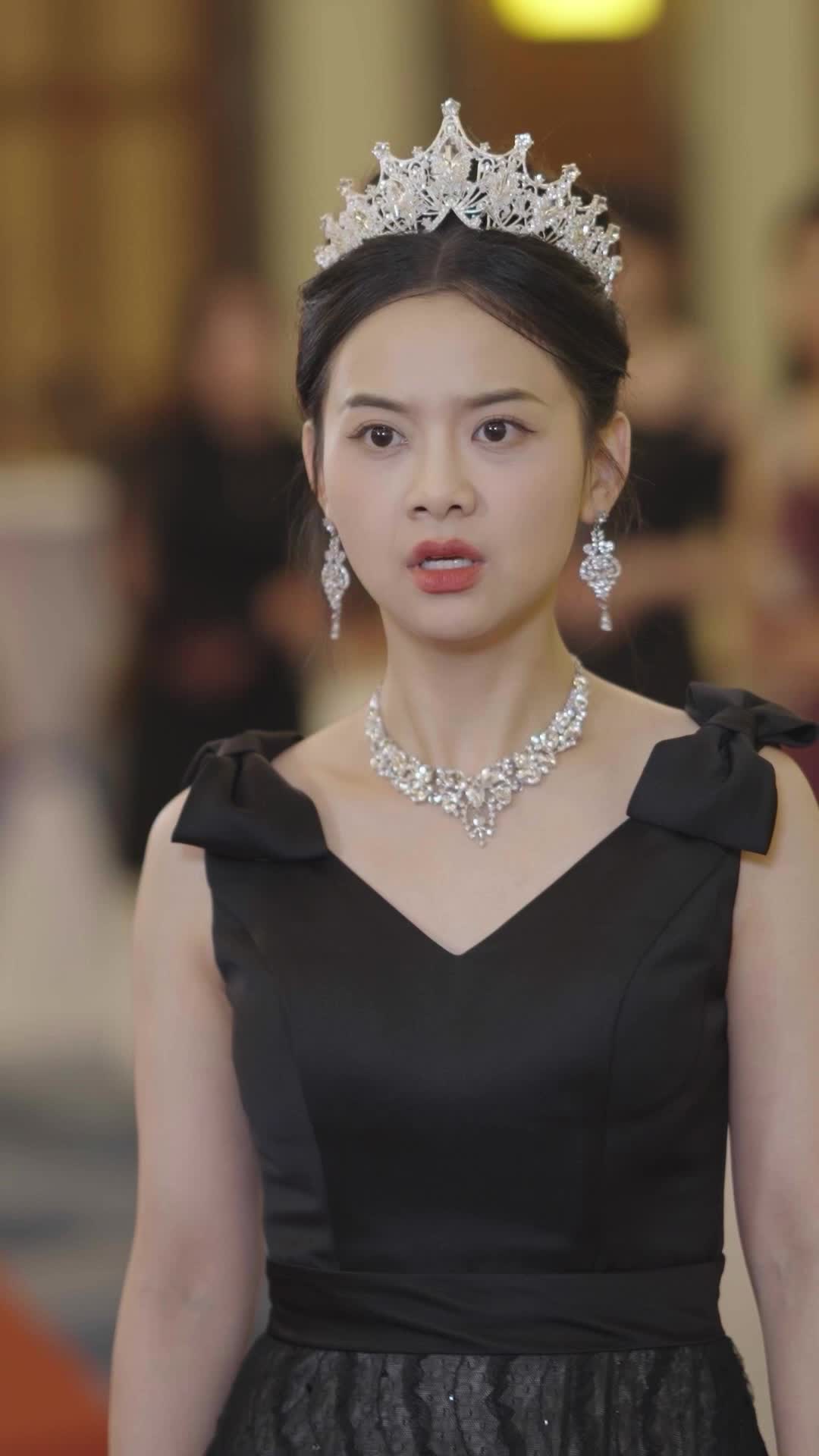 Episode 17 of After Being Reborn, I Got Married to My Ex-boyfriend’s Uncle