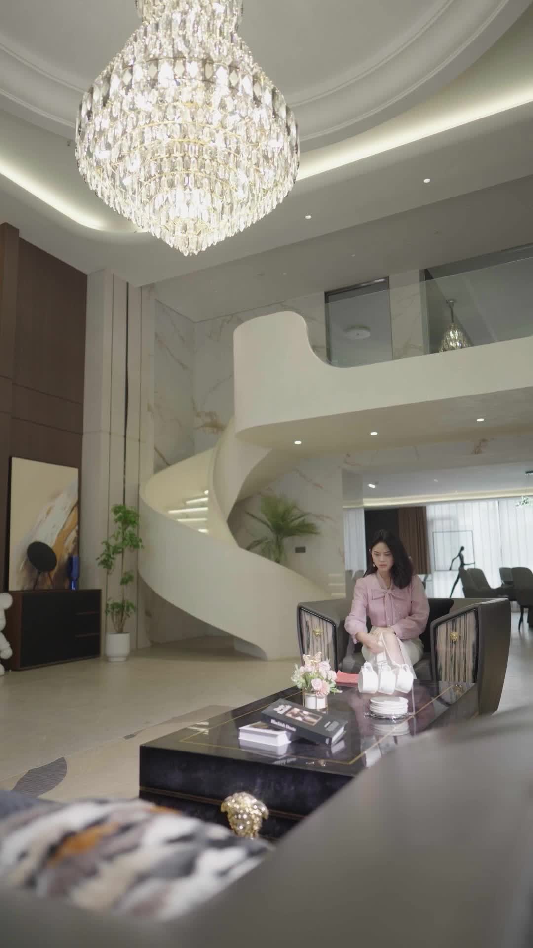 Episode 2 of After Being Reborn, I Got Married to My Ex-boyfriend’s Uncle