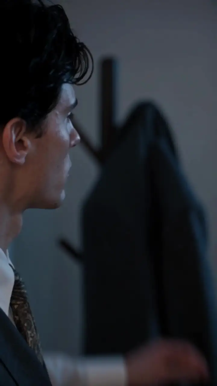 Episode 9 of After My Fake Death, He Went Mad with Regret