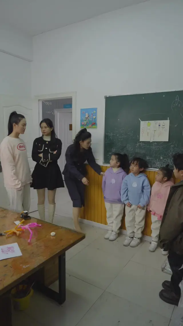 Episode 34 of After the Breakup, My Triplets and I Took the World by Storm