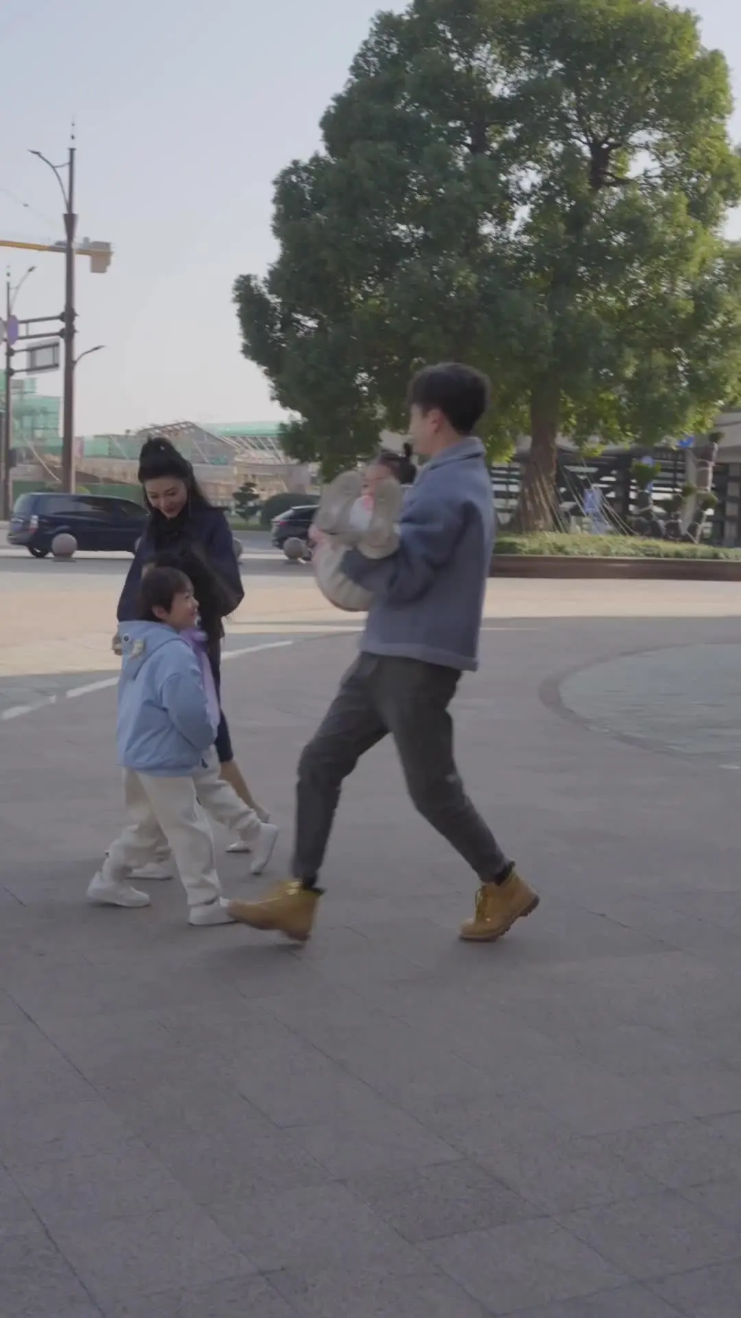 Episode 62 of After the Breakup, My Triplets and I Took the World by Storm
