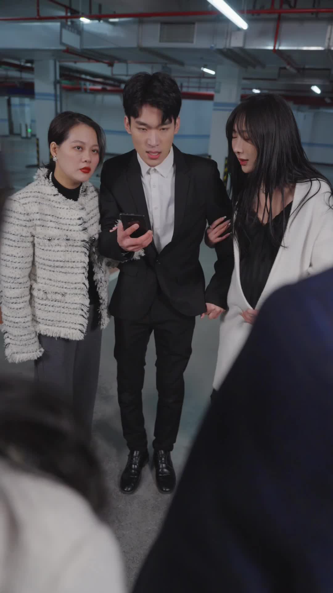 Episode 95 of After the Breakup, My Triplets and I Took the World by Storm