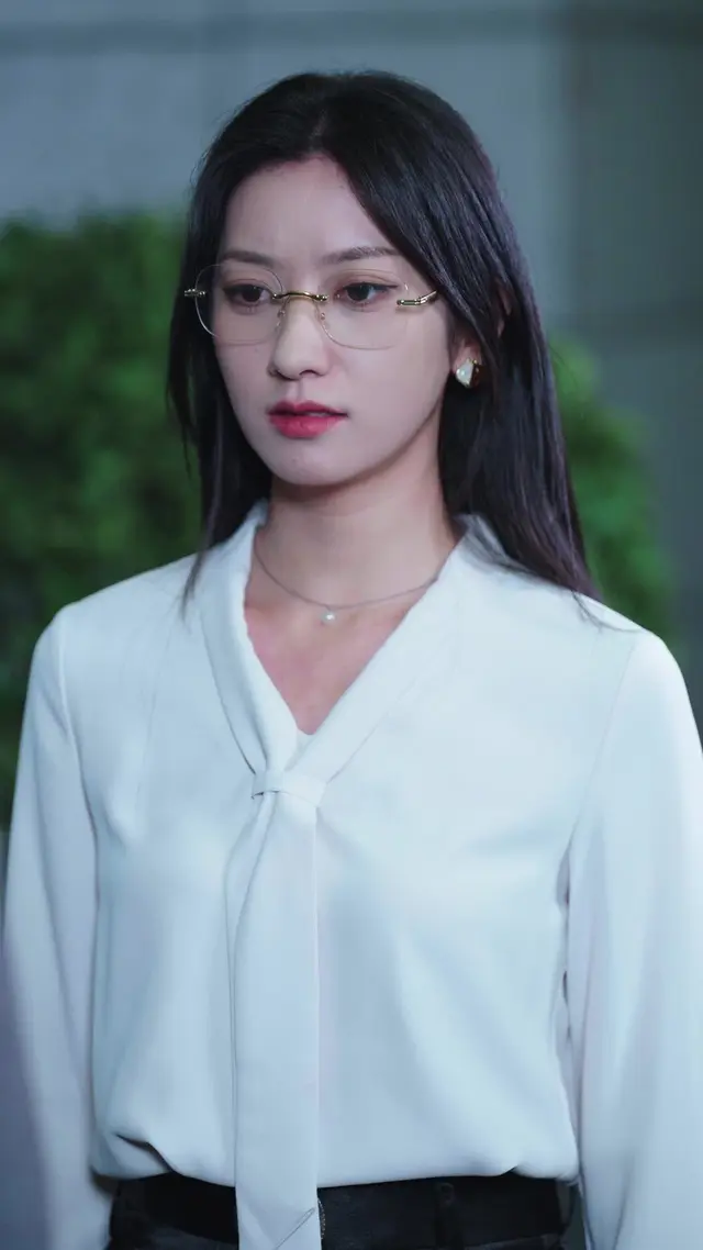 Episode 14 of After the Divorce, She Takes It All