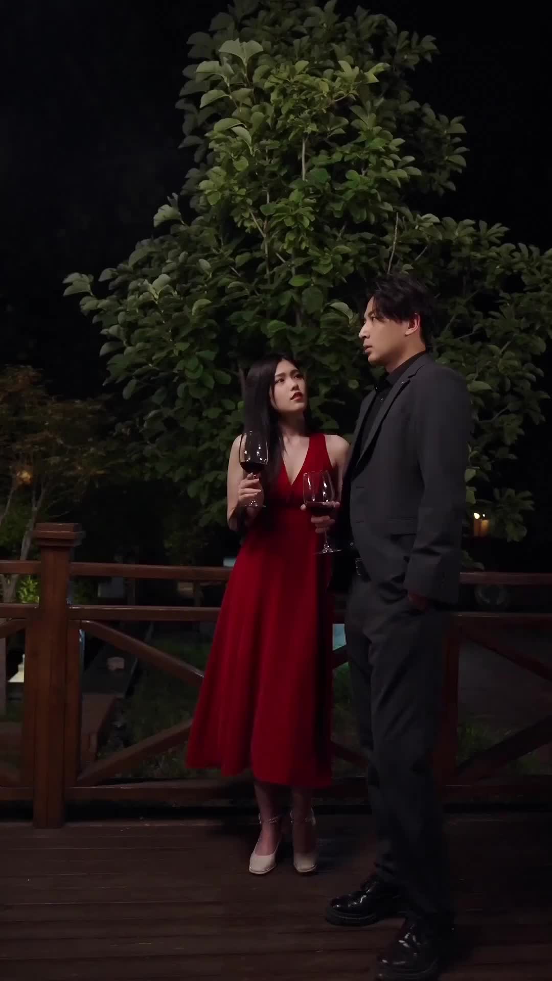 Episode 31 of After the Divorce, the Hawthorne Heir Desperately Chases His Wife