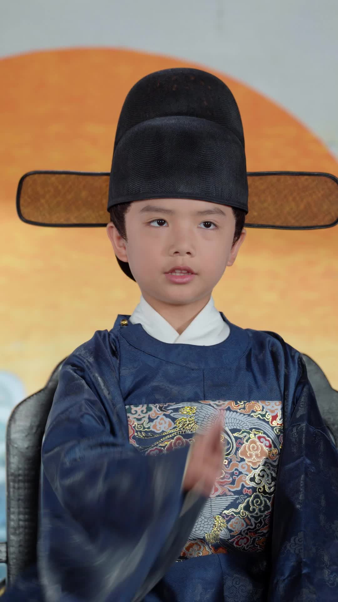 Episode 8 of Age 8, Justice Straight