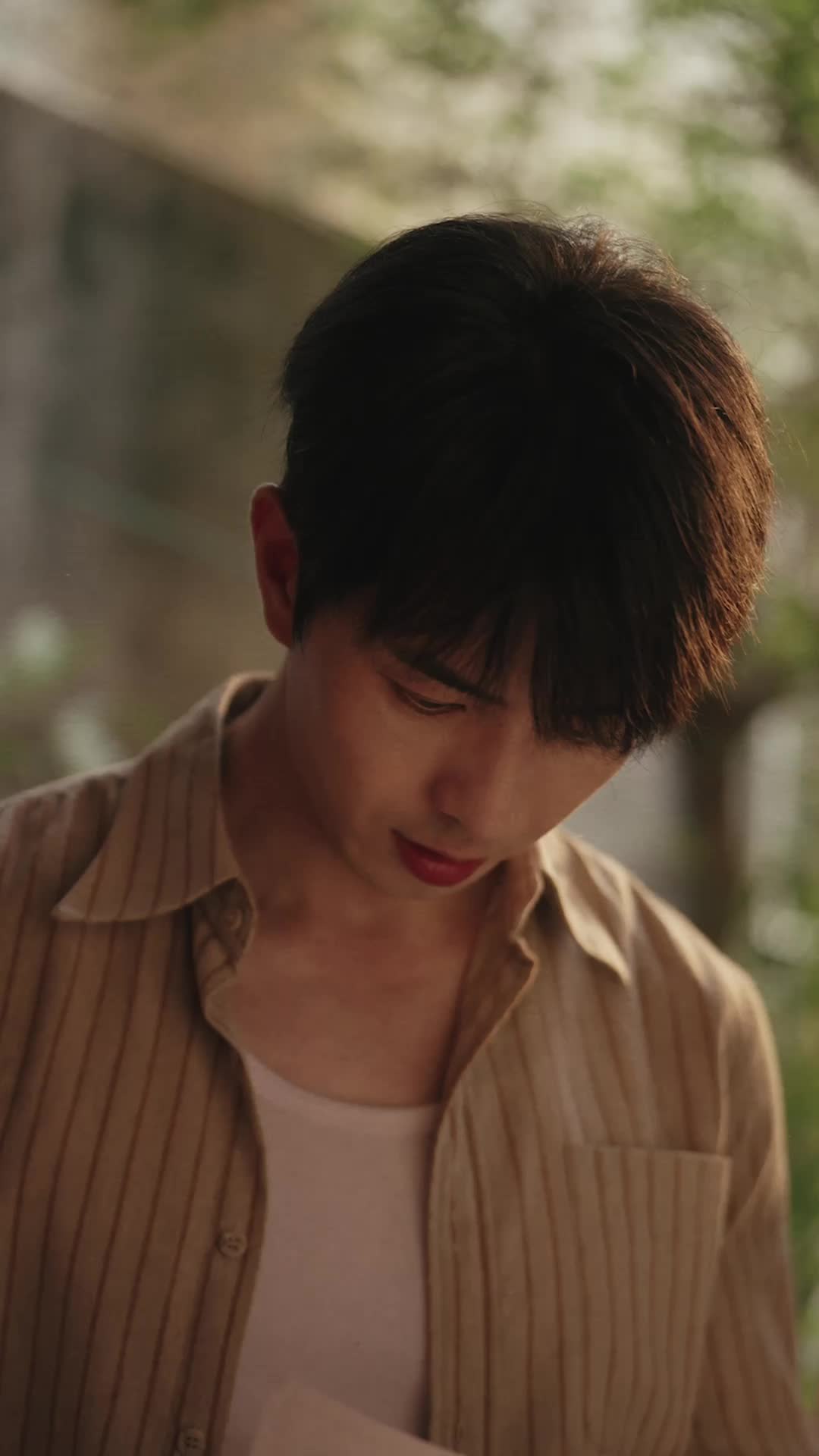 Episode 8 of Ages Backward, Loves Forward