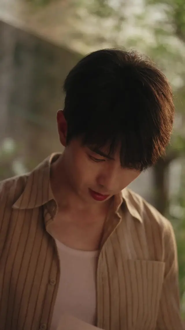 Episode 8 of Ages Backward, Loves Forward