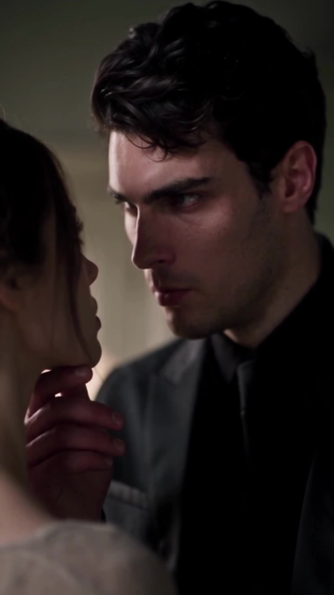 Episode 19 of Betrayed, I married the Mafia King.