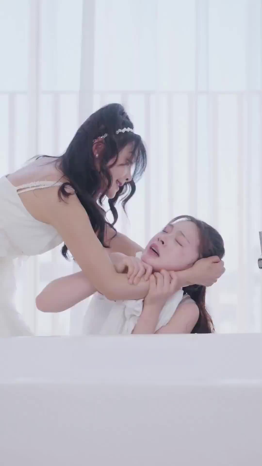 Episode 29 of Blind Heiress
