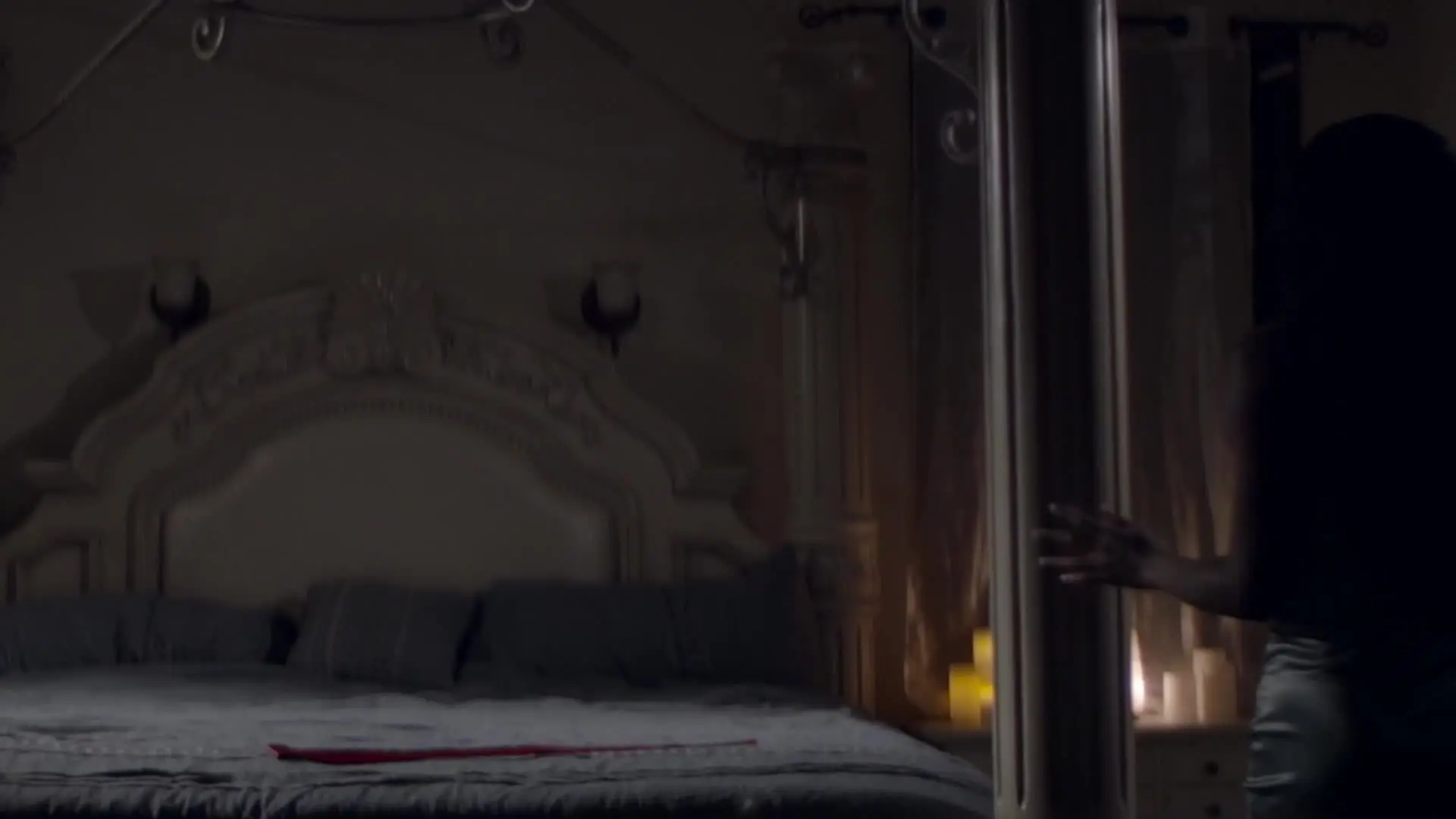 Episode 12 of Body of Night