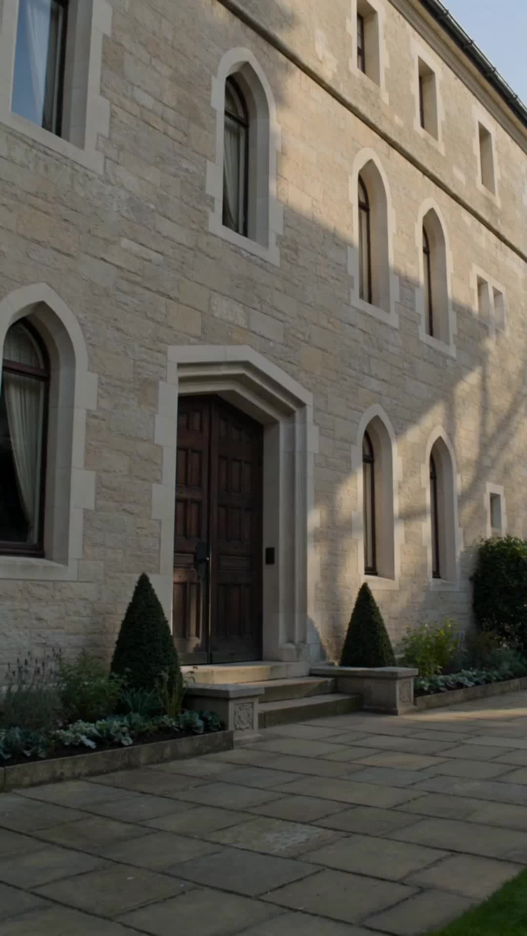 Episode 10 of Bow to Your Queen, My Lord Duke