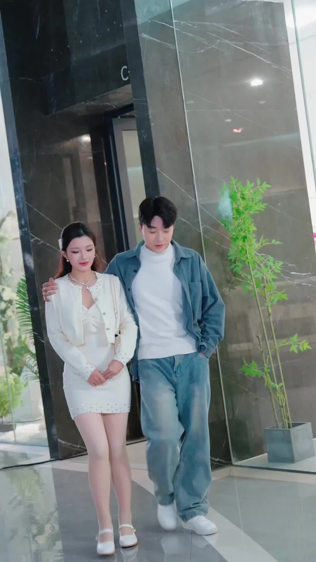 Episode 12 of Bugged Love: Spoiling His Wives