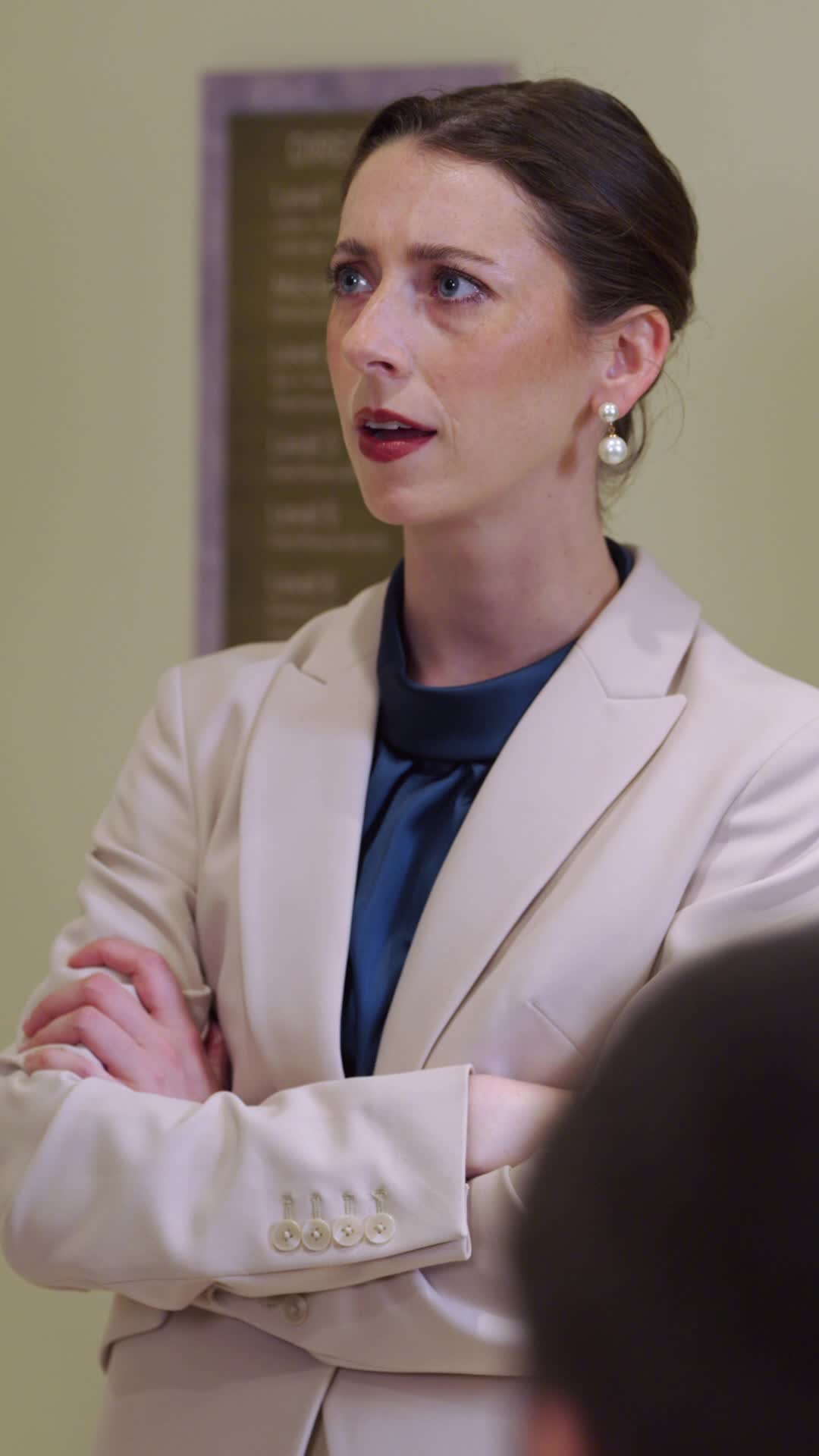 Episode 43 of Cancel the Wedding, Queen Moves On