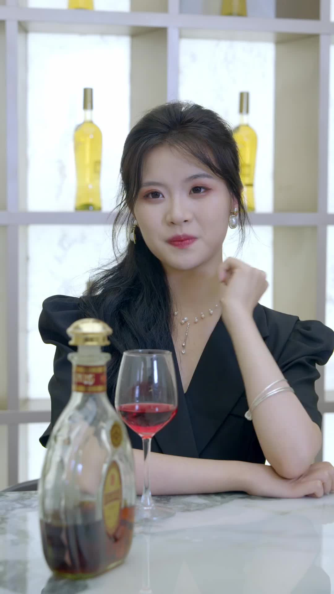 Episode 19 of Cast-Off Socialite: The Masked Dancer's Comeback