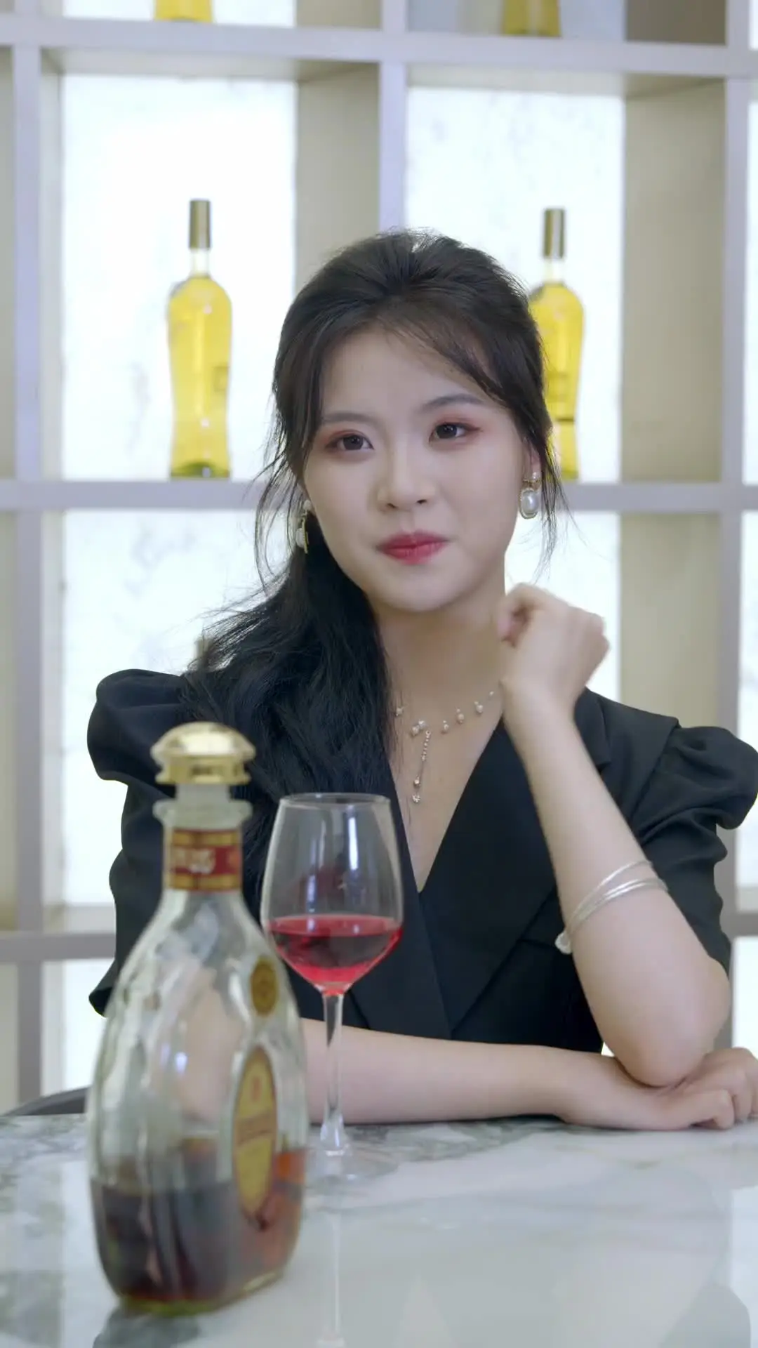Episode 19 of Cast-Off Socialite: The Masked Dancer's Comeback
