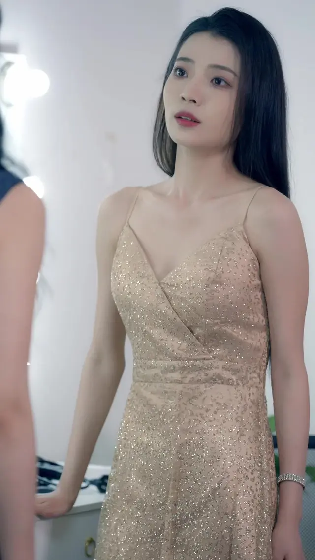 Episode 7 of Cast-Off Socialite: The Masked Dancer's Comeback