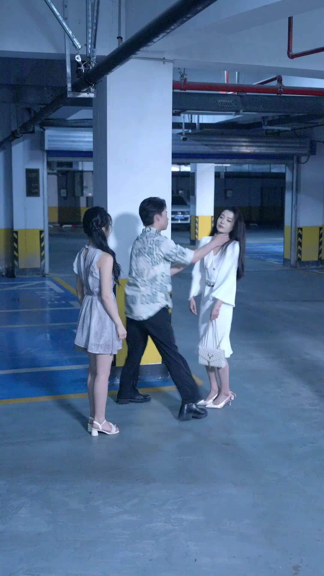 Episode 9 of Cast-Off Socialite: The Masked Dancer's Comeback
