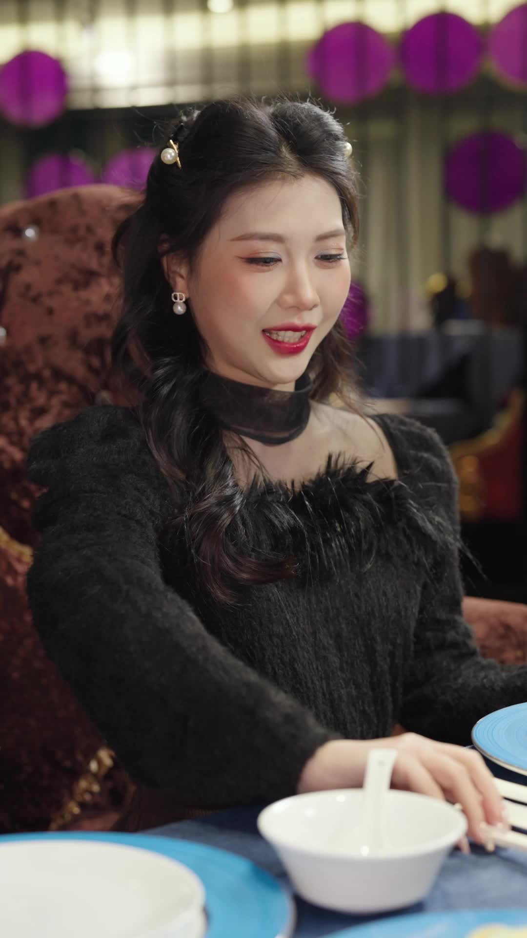 Episode 27 of CEO Daddy Spoils His Wife Sweetly