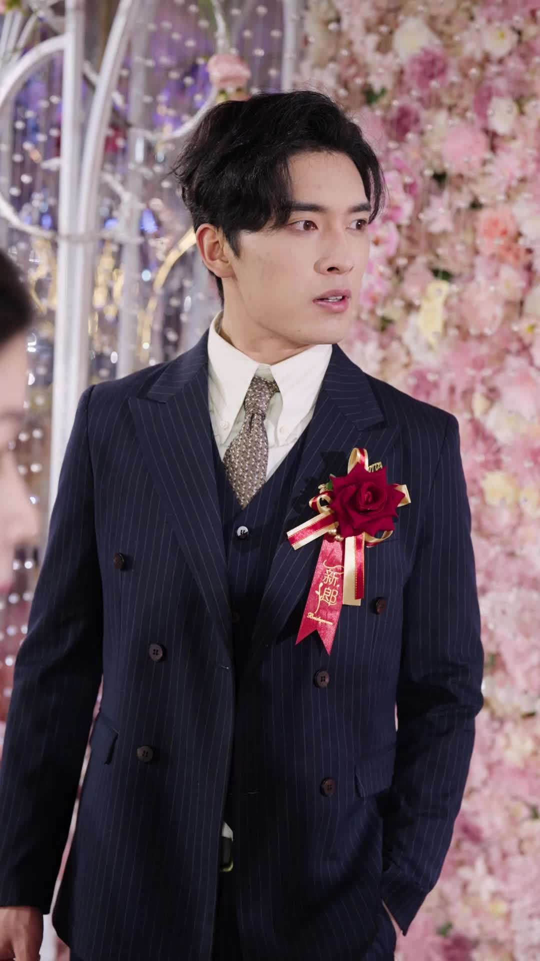 Episode 38 of CEO Daddy Spoils His Wife Sweetly