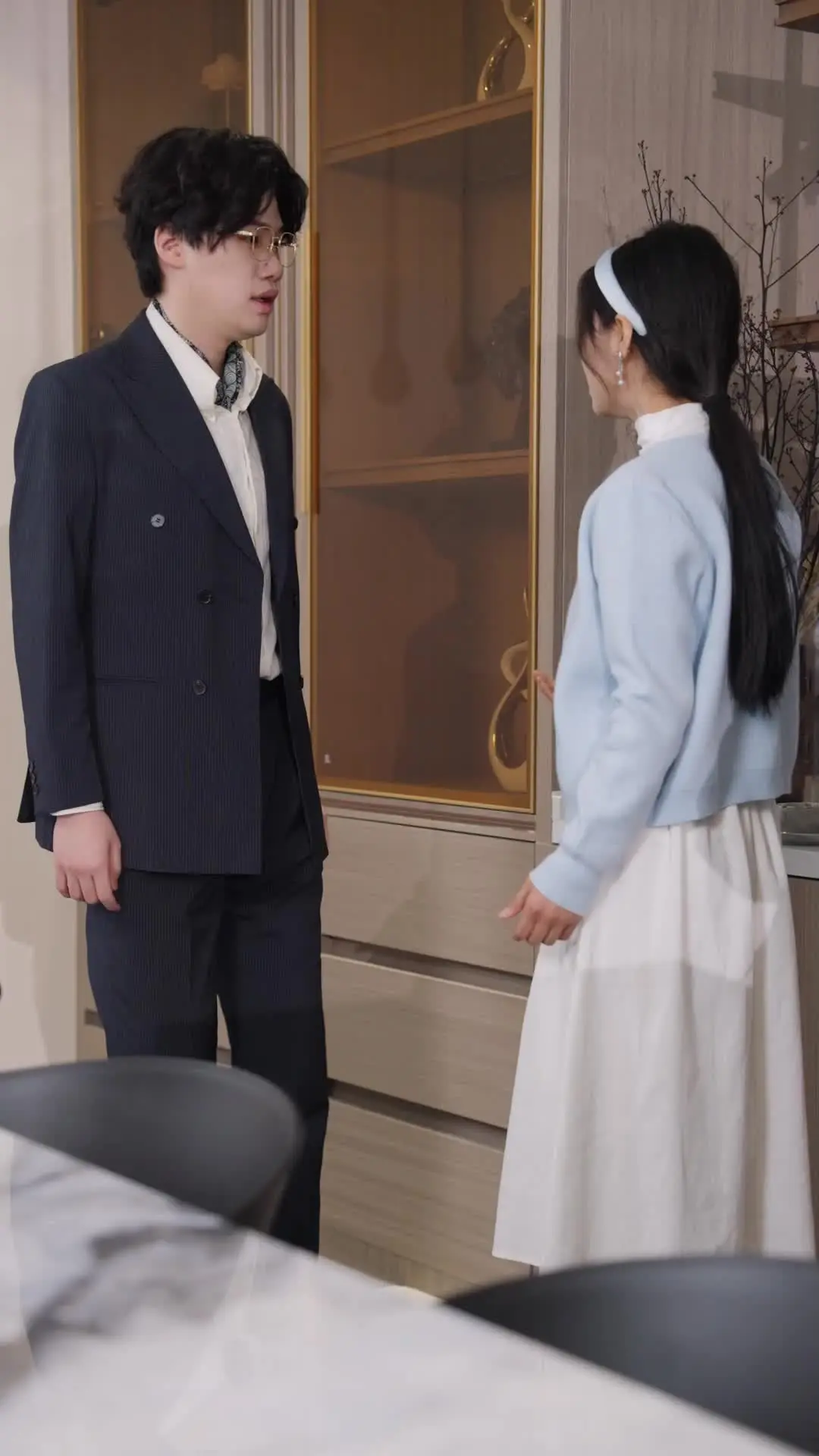 Episode 43 of CEO Daddy Spoils His Wife Sweetly