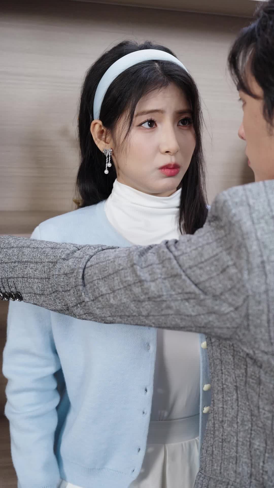 Episode 46 of CEO Daddy Spoils His Wife Sweetly