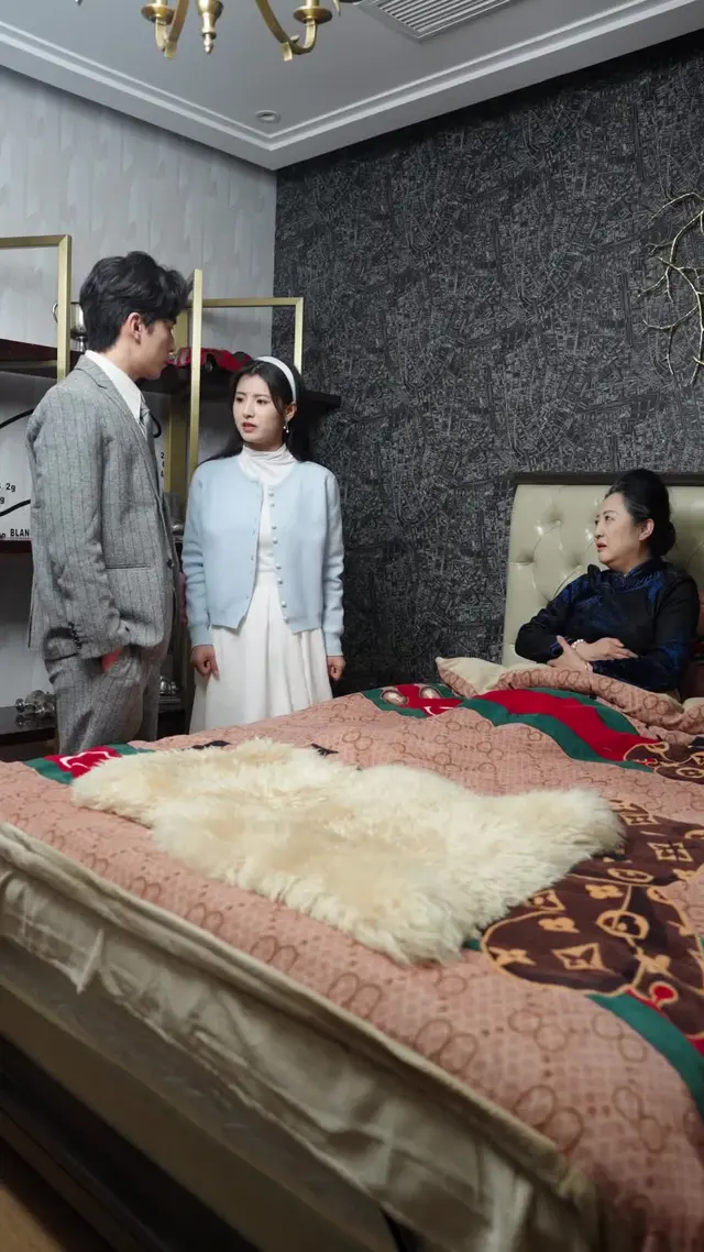 Episode 48 of CEO Daddy Spoils His Wife Sweetly
