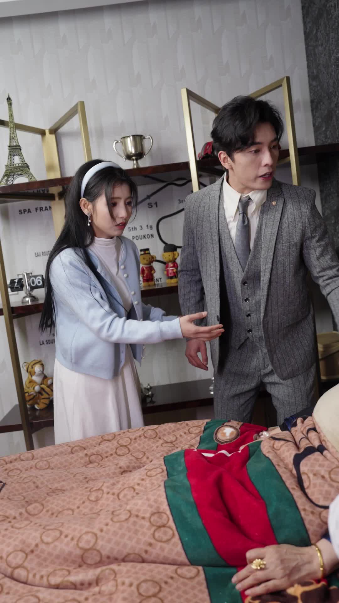 Episode 50 of CEO Daddy Spoils His Wife Sweetly