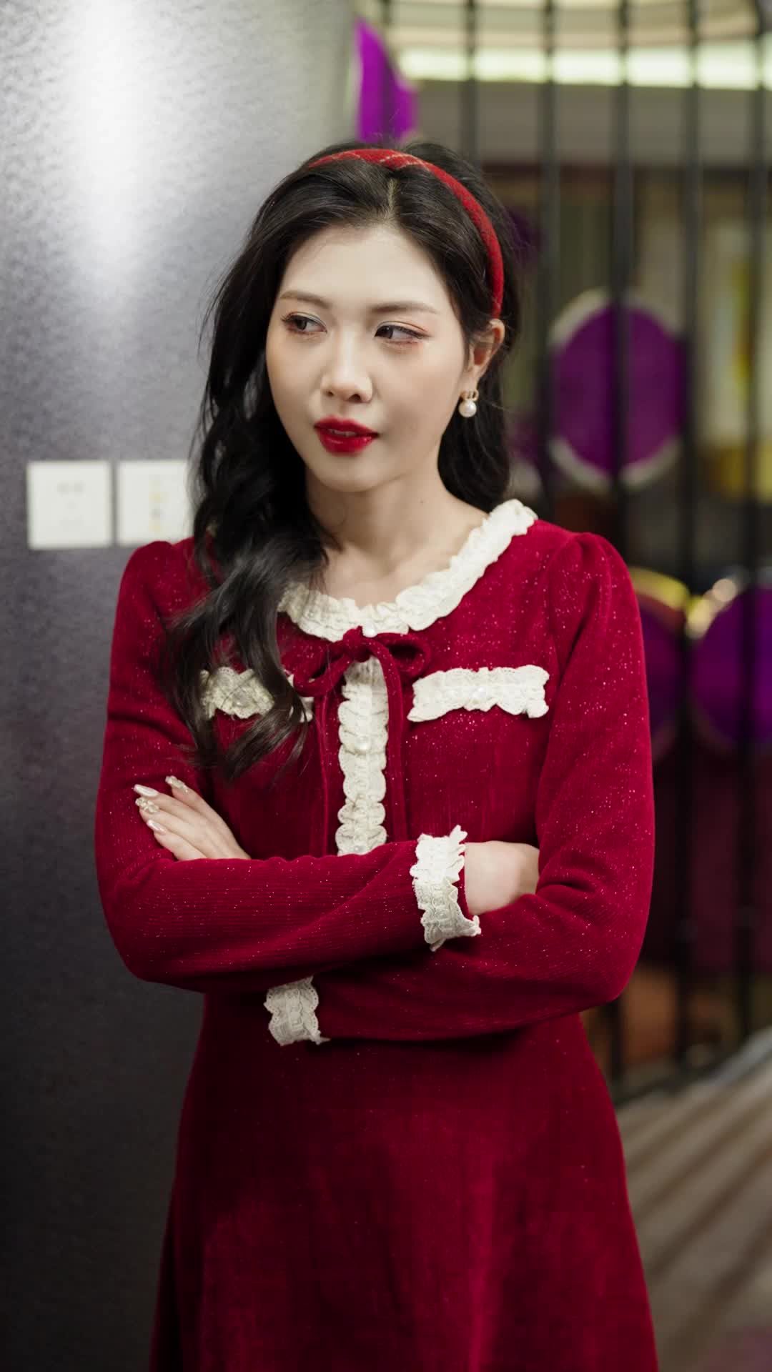 Episode 53 of CEO Daddy Spoils His Wife Sweetly