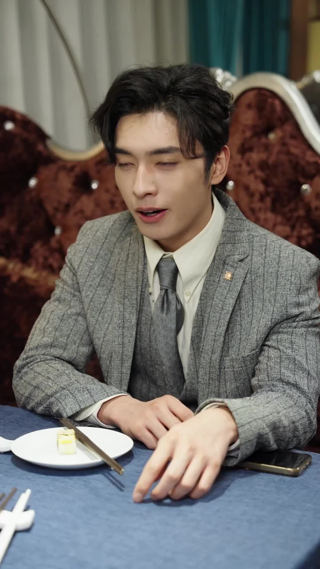 Episode 54 of CEO Daddy Spoils His Wife Sweetly