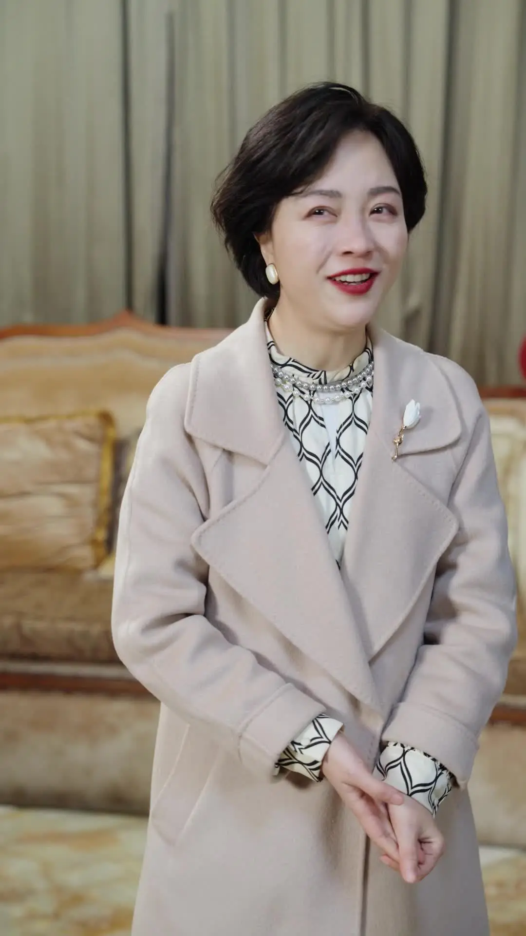 Episode 65 of CEO Daddy Spoils His Wife Sweetly