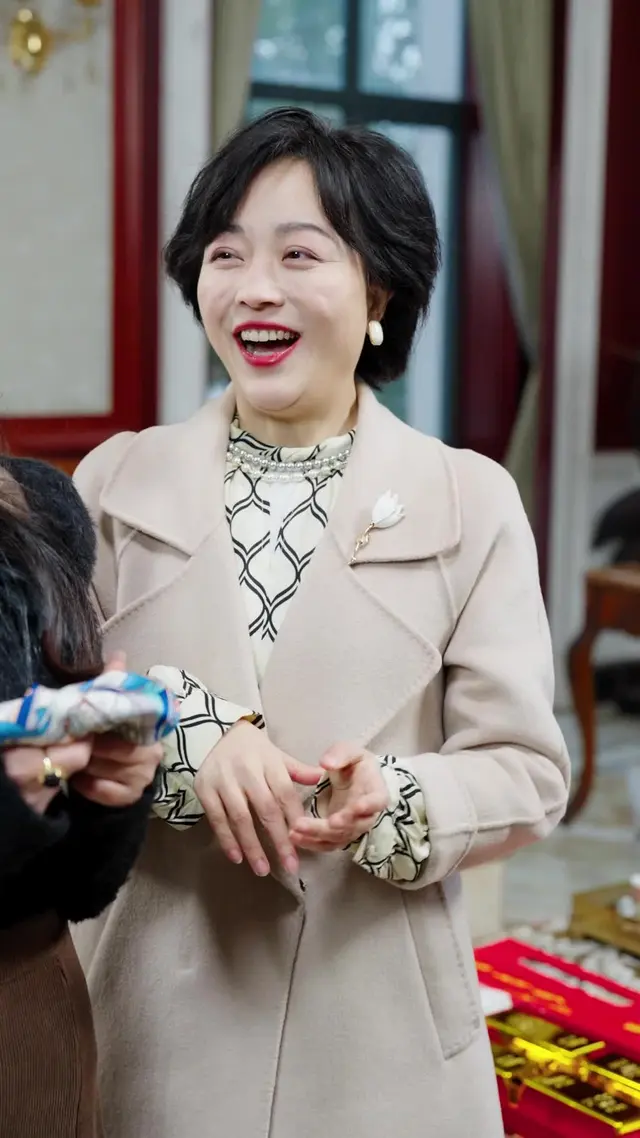 Episode 7 of CEO Daddy Spoils His Wife Sweetly
