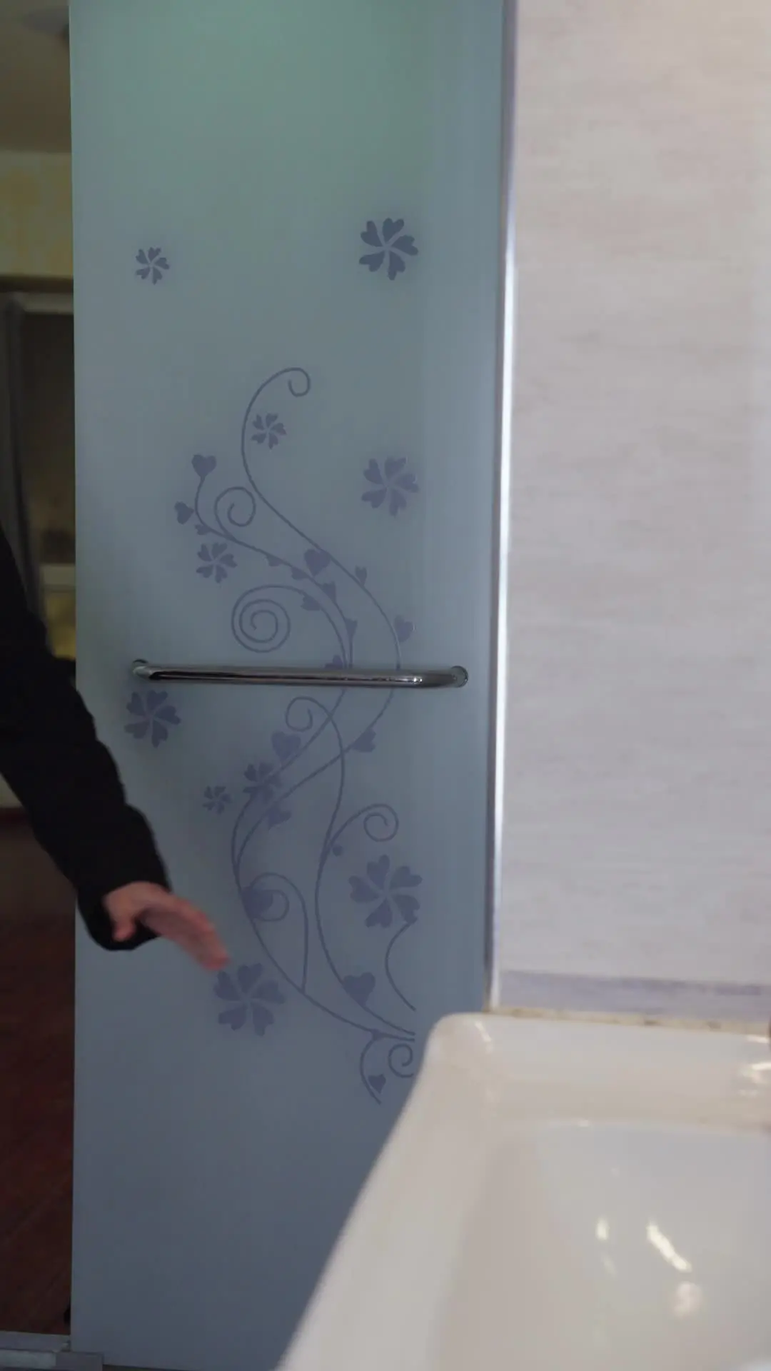 Episode 71 of CEO Daddy Spoils His Wife Sweetly