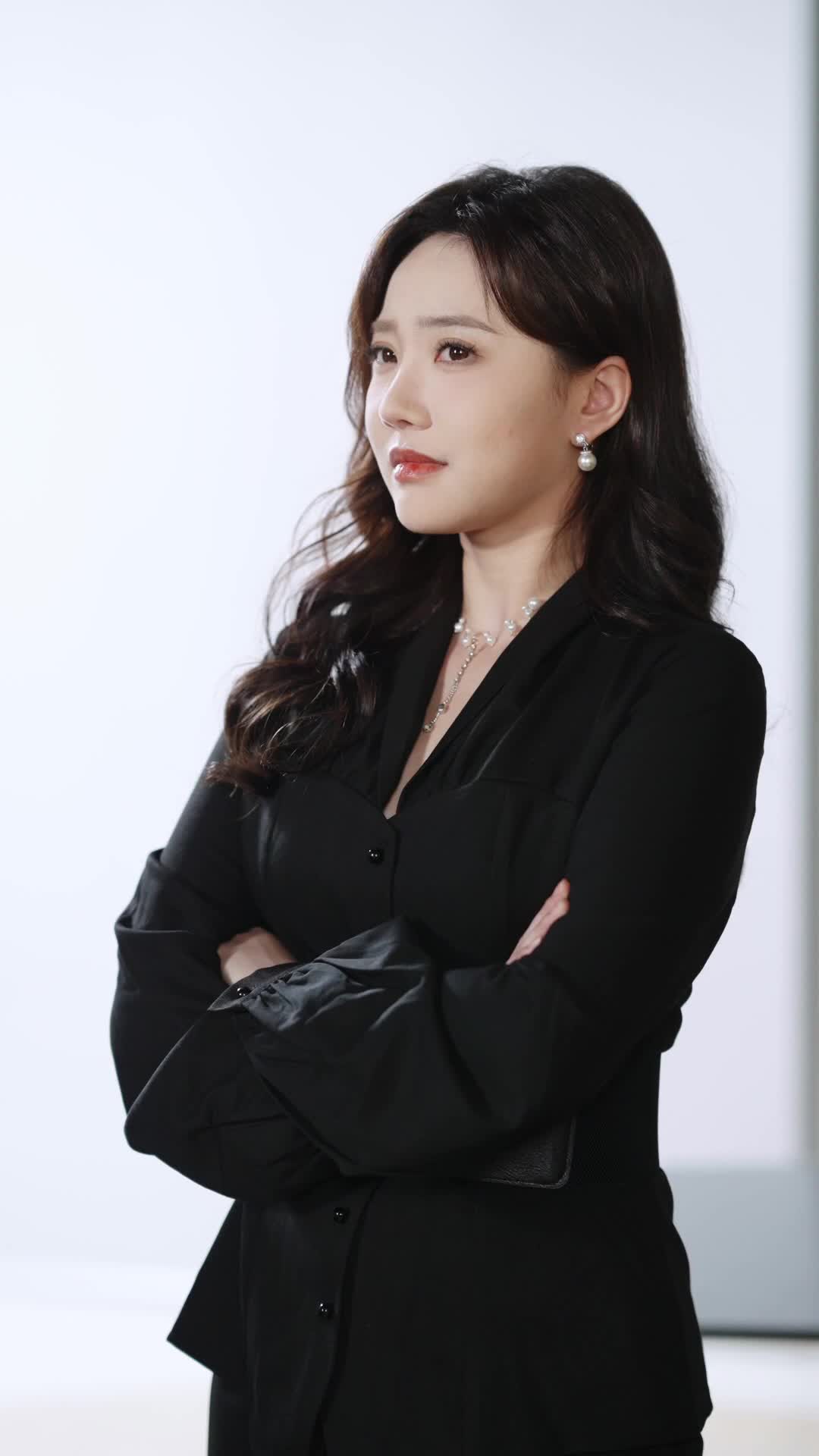 Episode 42 of CEO Lu's Four Wonders