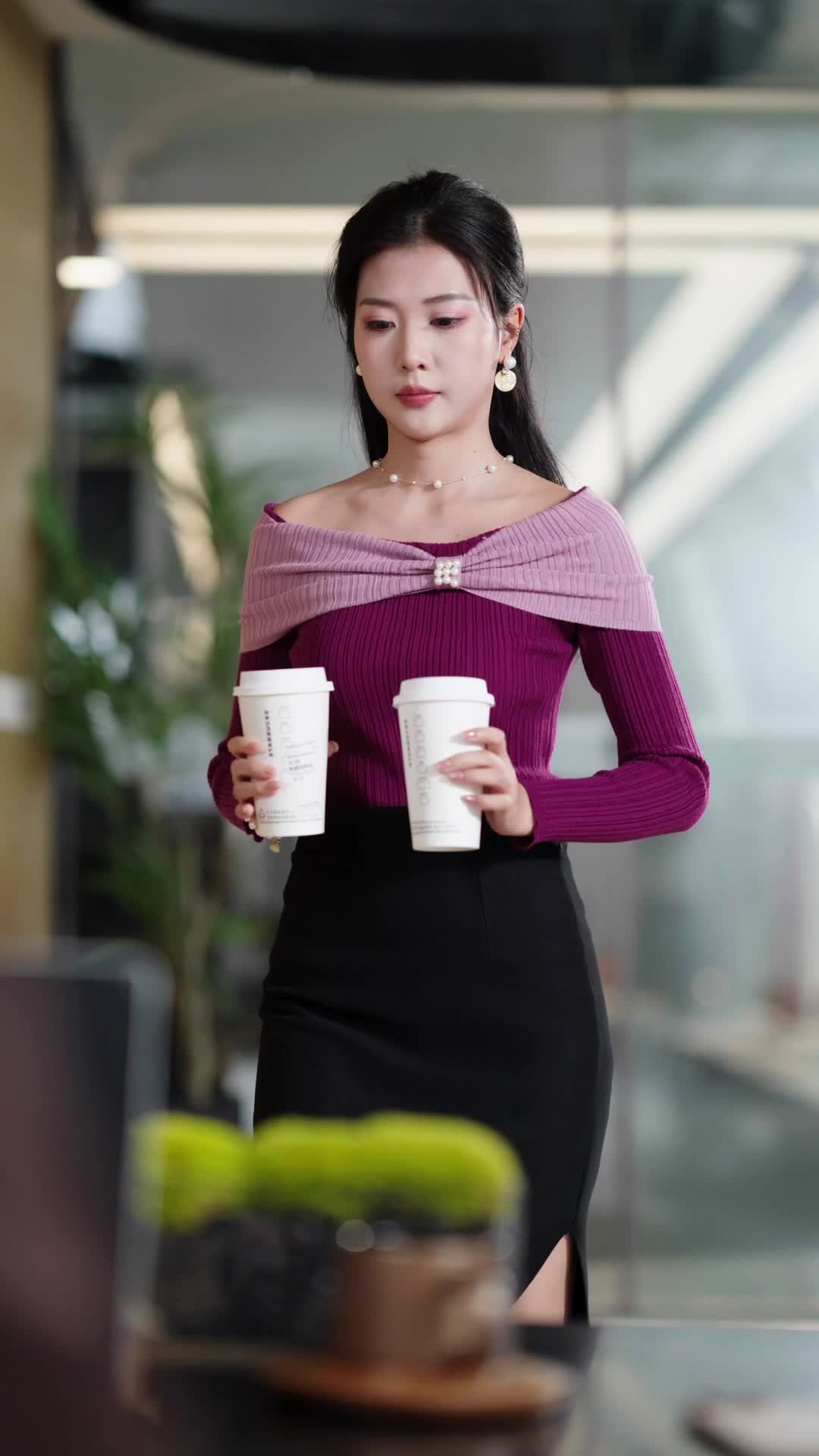 Episode 47 of CEO Lu's Four Wonders