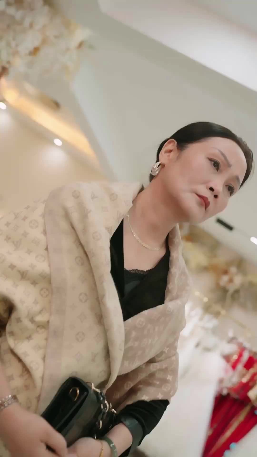 Episode 38 of CEO's Flash-Marriage Frenzy