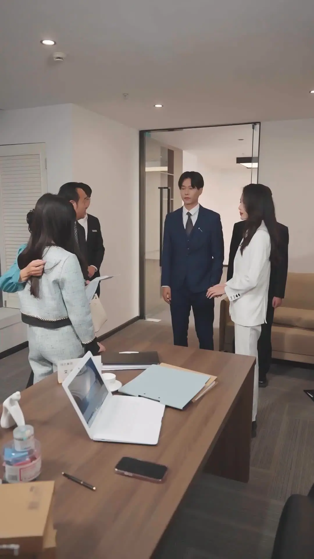 Episode 81 of CEO's Flash-Marriage Frenzy