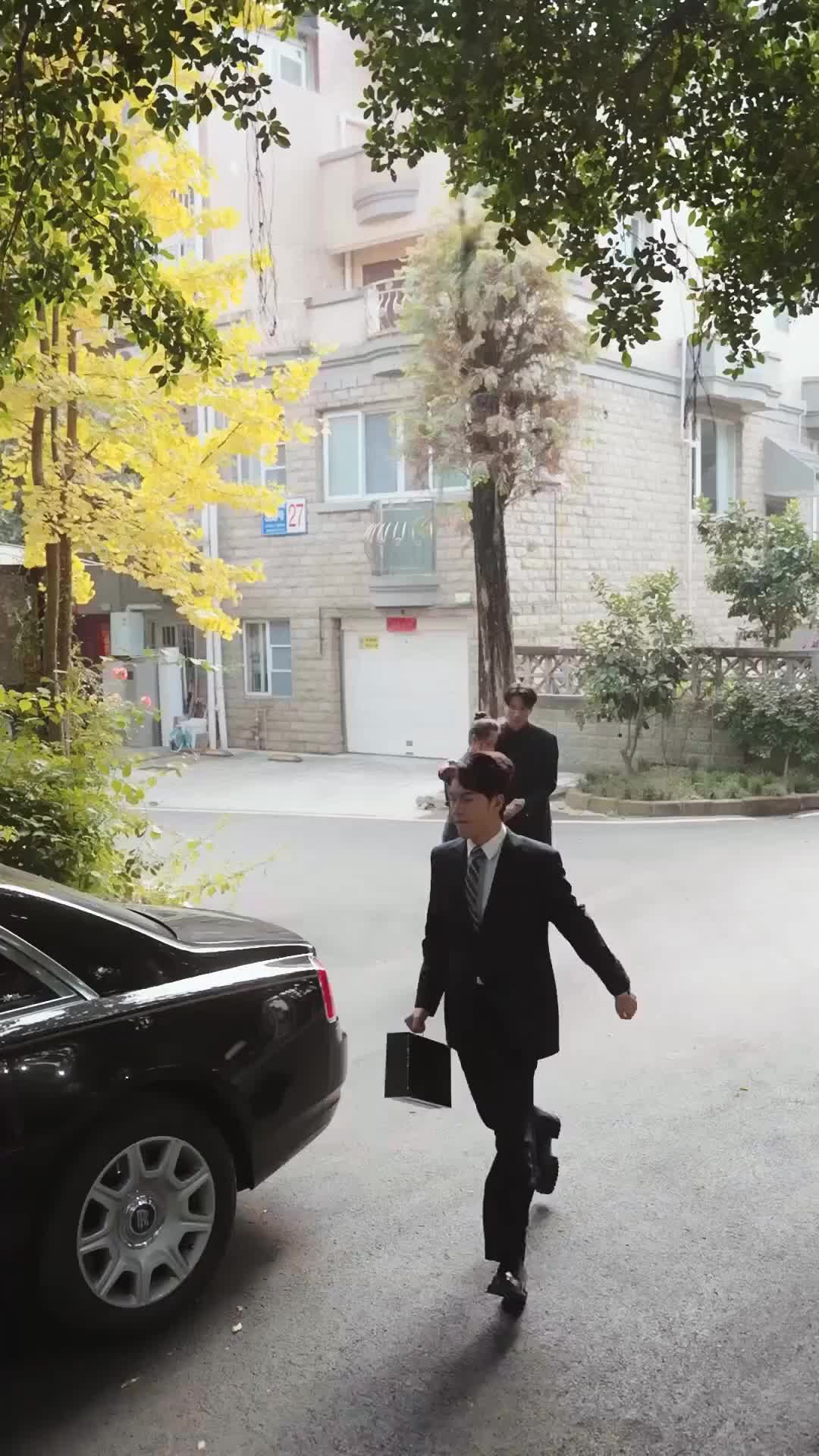 Episode 9 of CEO's Flash-Marriage Frenzy