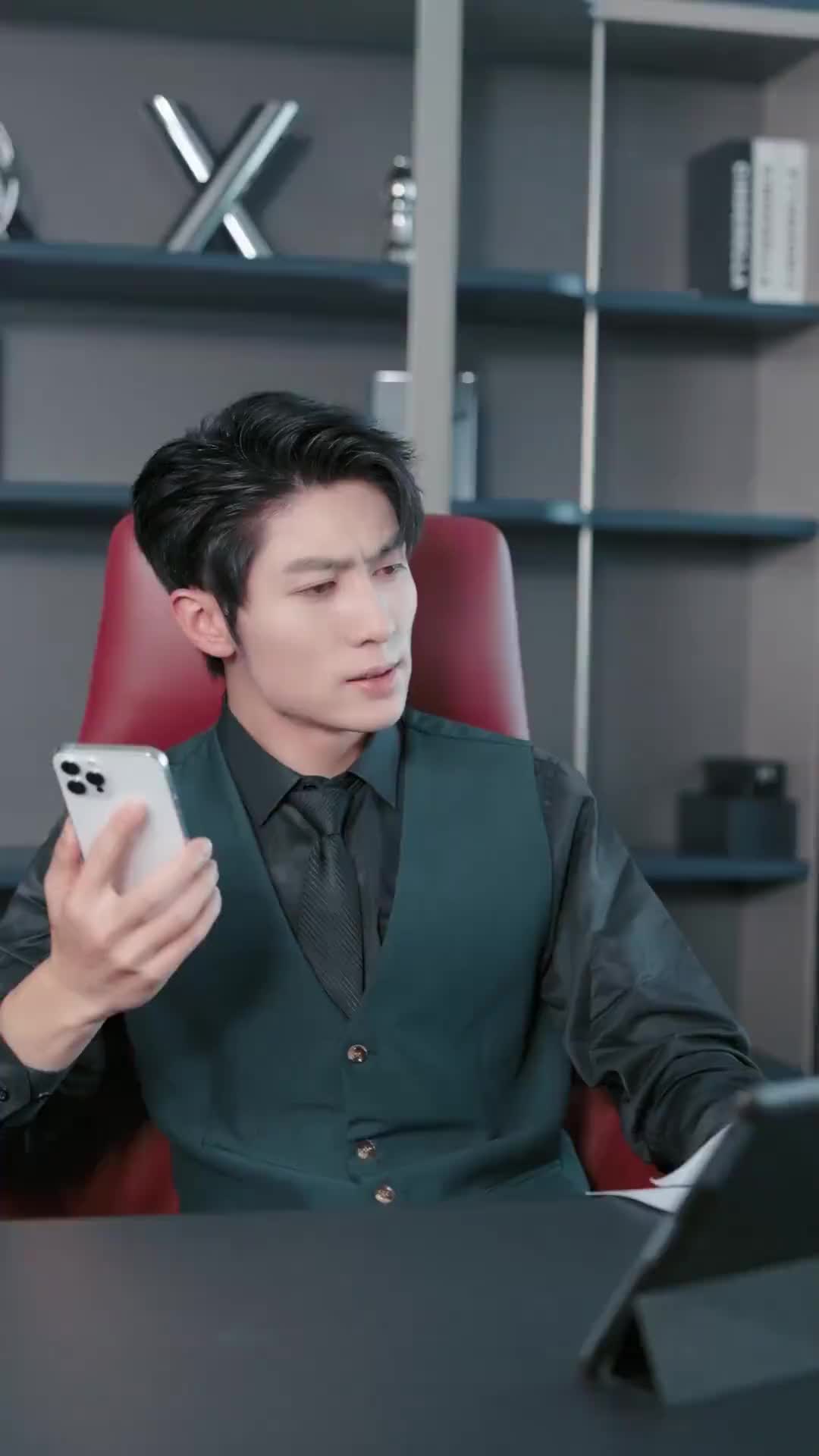 Episode 37 of CEO, Those Twins Look Just Like you