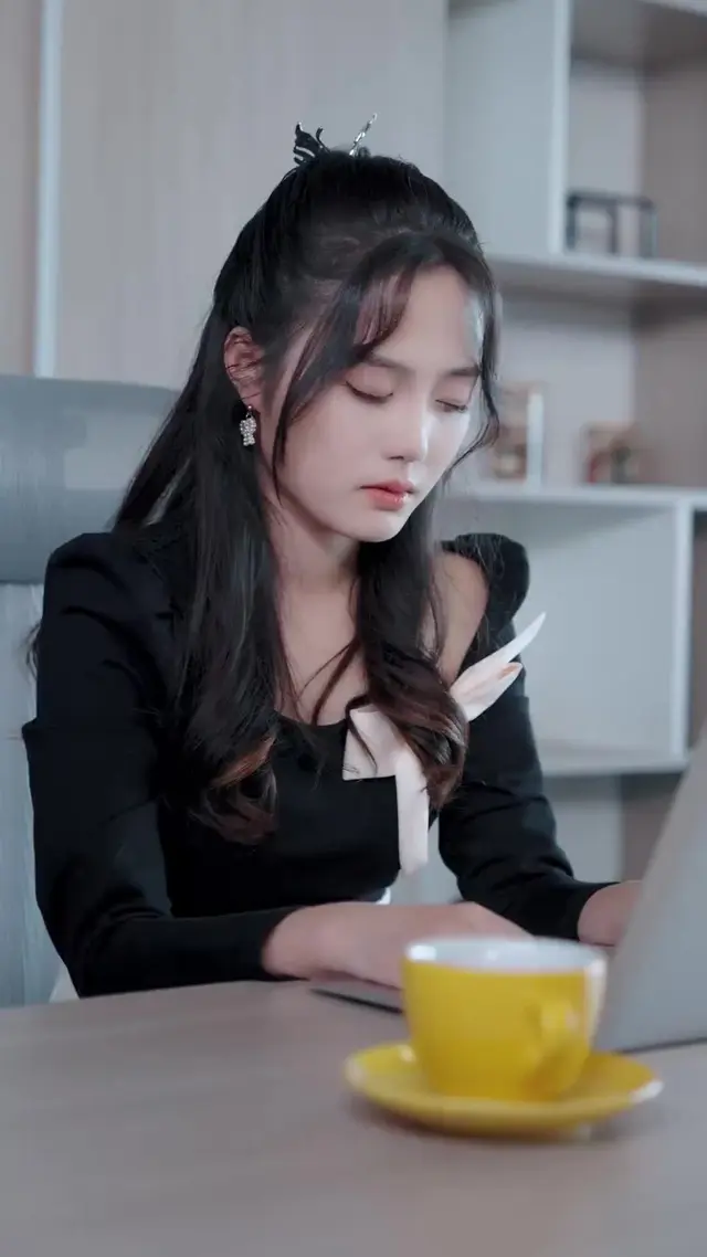 Episode 81 of CEO, Those Twins Look Just Like you