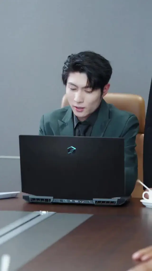 Episode 82 of CEO, Those Twins Look Just Like you