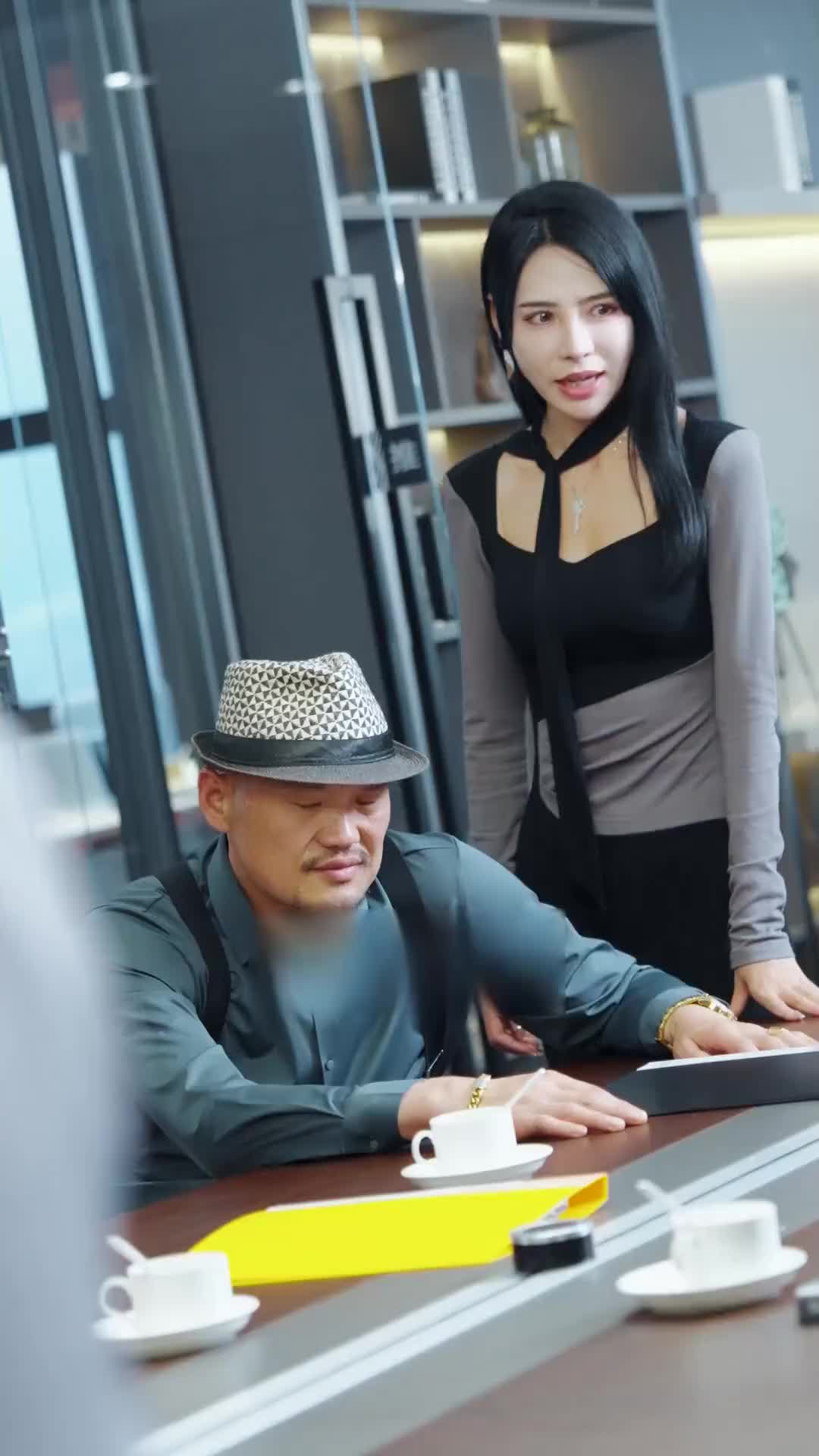 Episode 85 of CEO, Those Twins Look Just Like you