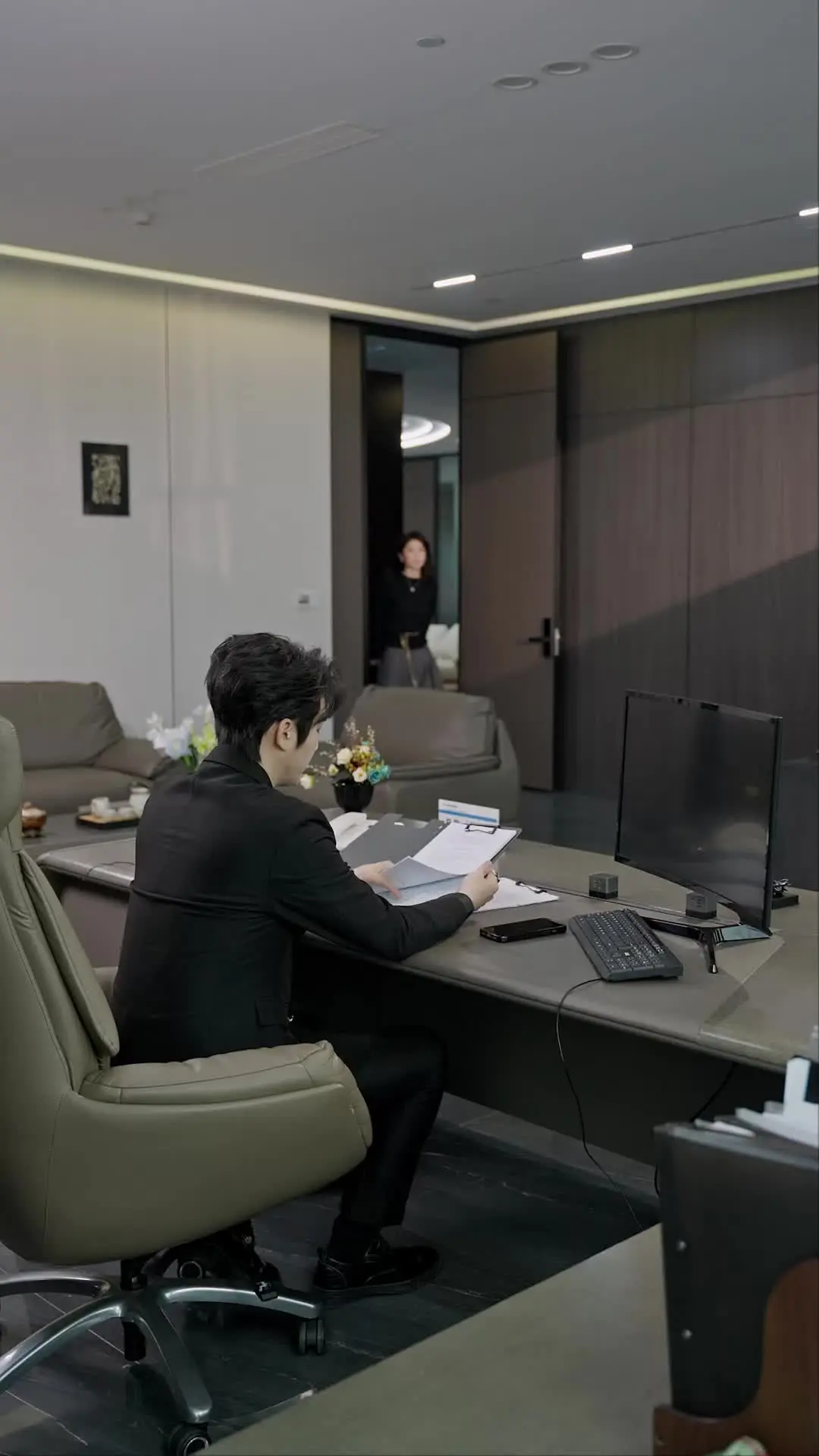 Episode 45 of Checkmate, Mr. CEO