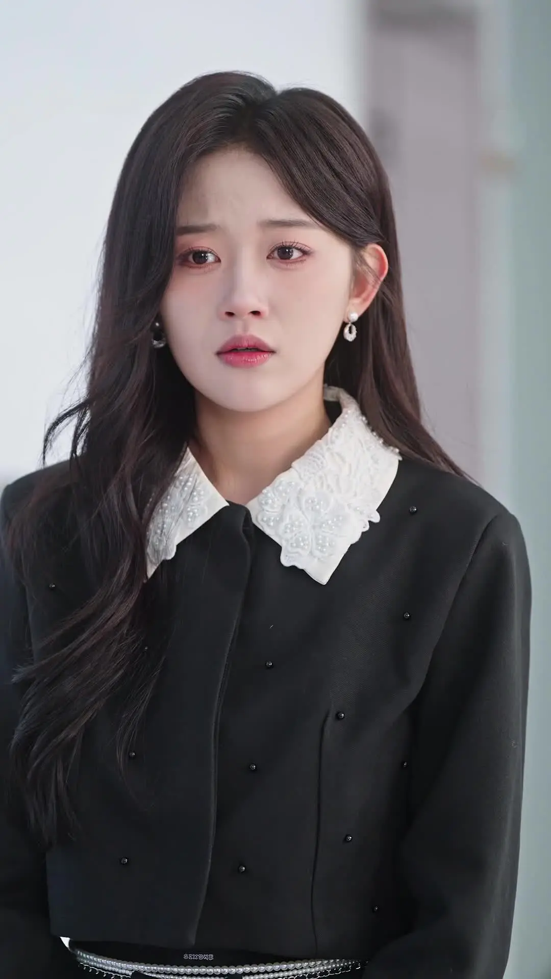 Episode 14 of Clingy Husband, Double-faced Wife
