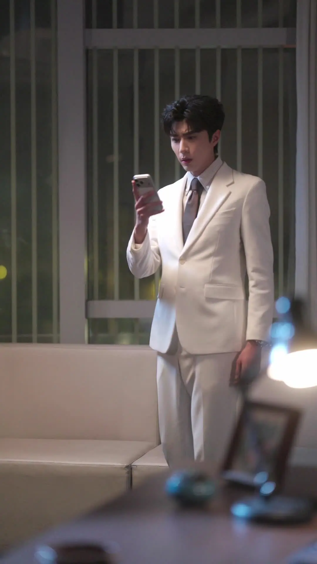 Episode 18 of Clingy Husband, Double-faced Wife