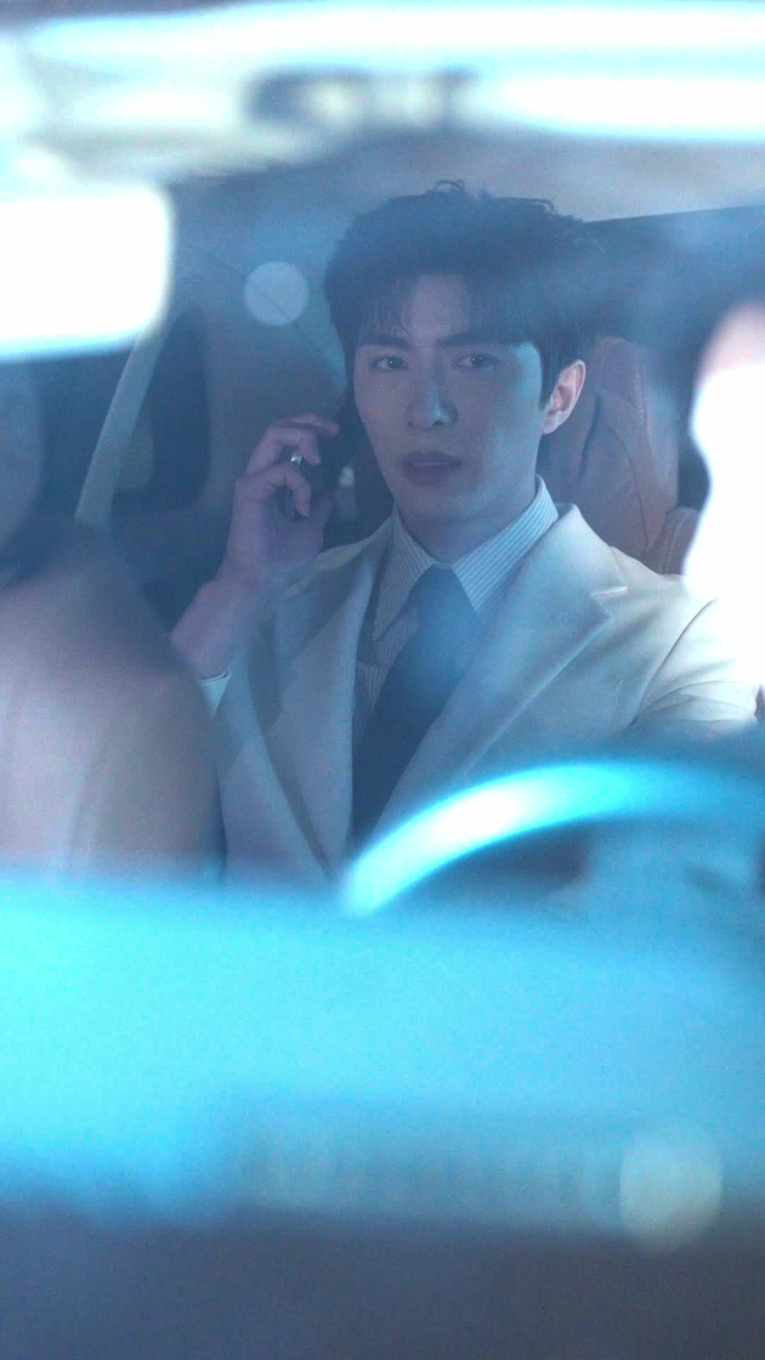 Episode 19 of Clingy Husband, Double-faced Wife