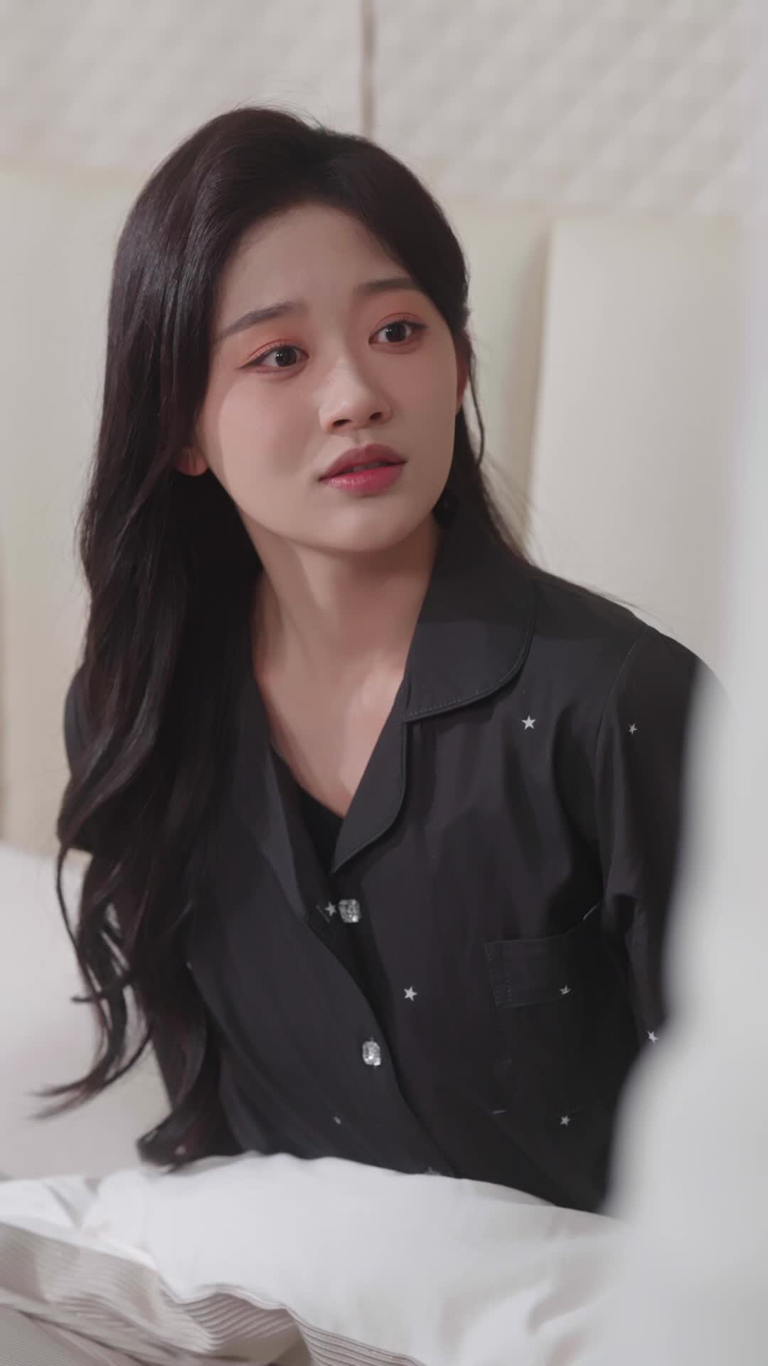Episode 20 of Clingy Husband, Double-faced Wife
