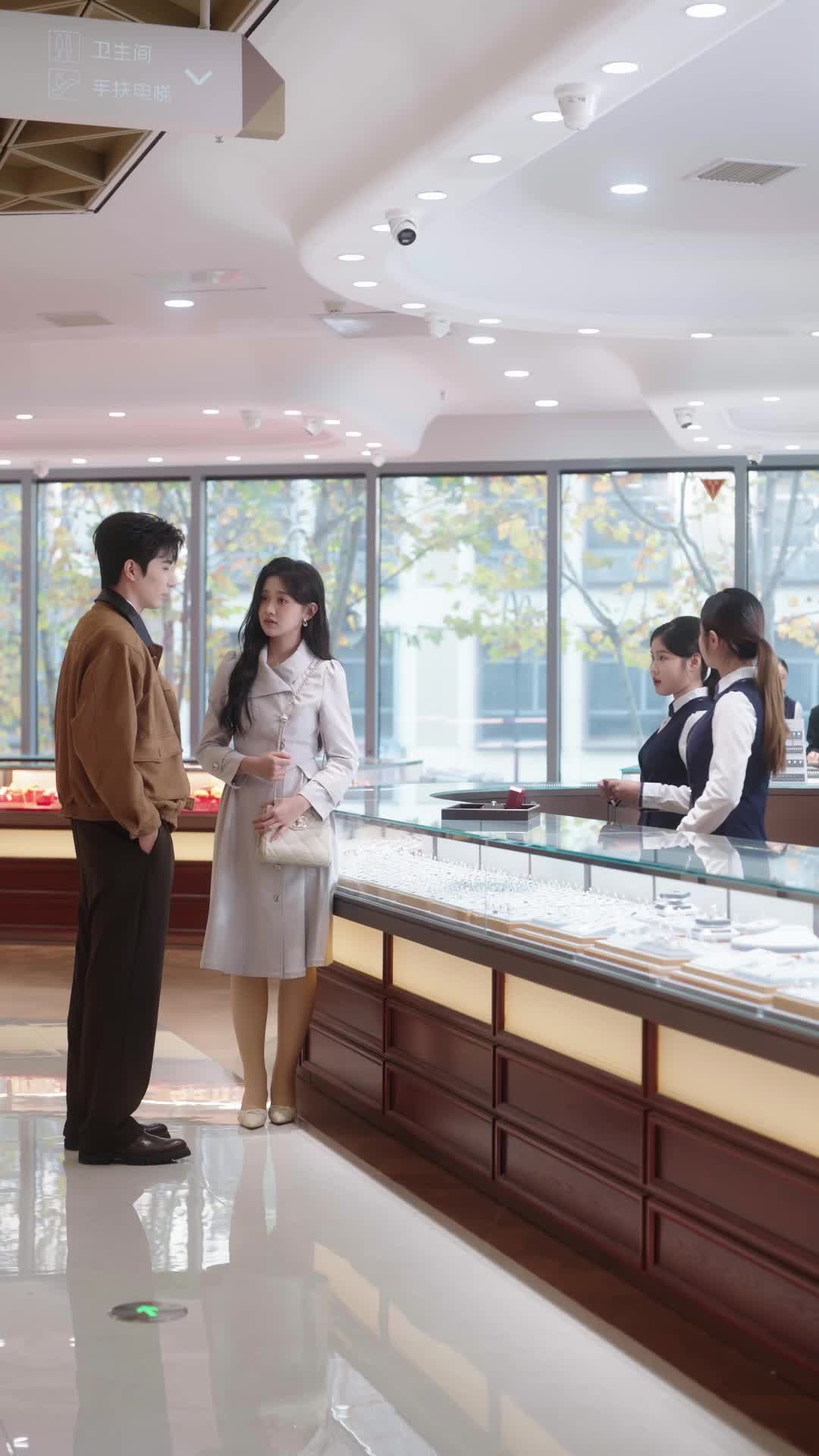 Episode 29 of Clingy Husband, Double-faced Wife